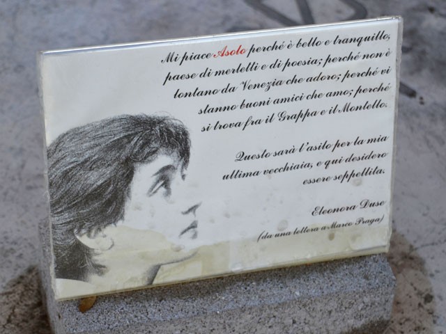 Tomba di Eleonora Duse 