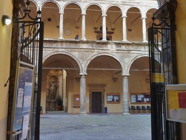Palazzo Malvezzi Campeggi - ingresso - particolare