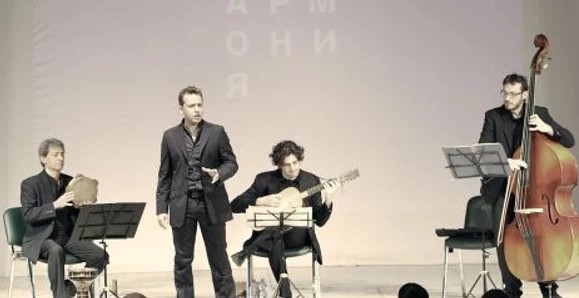 Vincenzo Capezzuto e Soqquadro italiano, 26 luglio.jpg