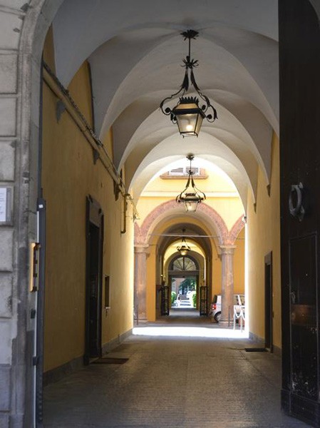 Palazzo Angelelli - Strada Maggiore - ingresso - atrio
