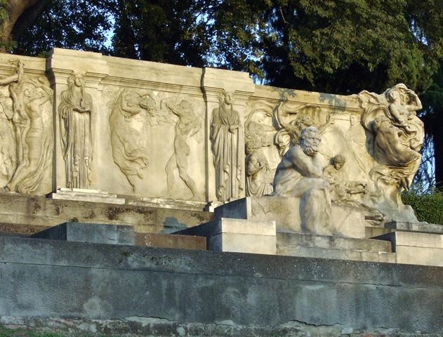 Monumento a Carducci