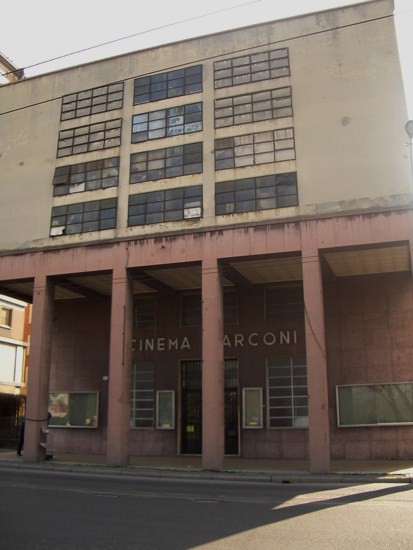 Cinema Marconi in via Saffi (BO)