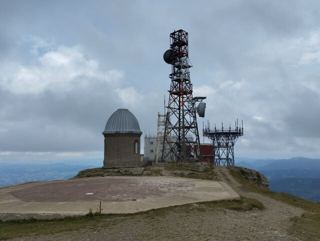 Antenne e chiesetta della Madonna delle Nevi