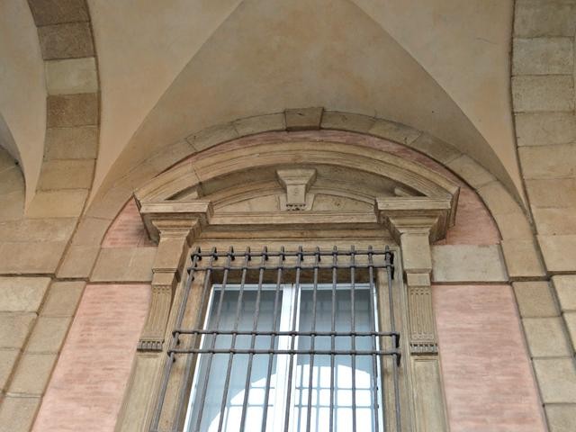 Palazzo Magnani, il portico - particolare