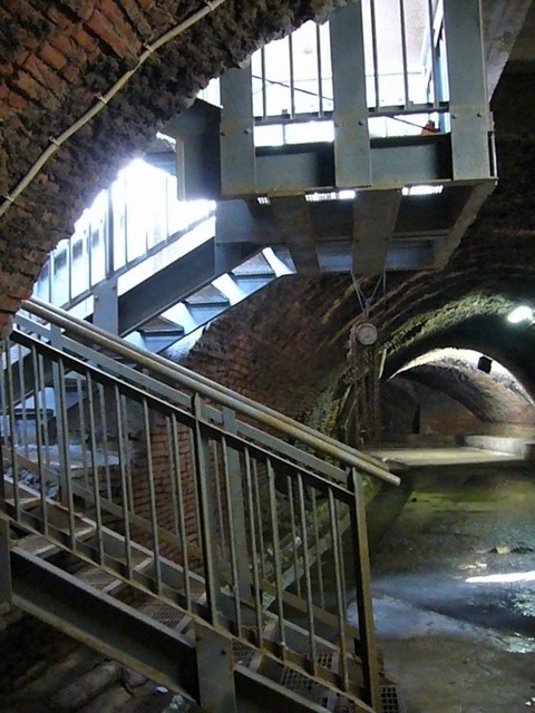 Accesso all'Aposa sotterraneo - Piazza San Martino