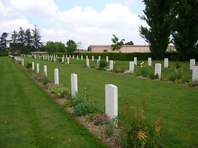 Cimitero di guerra canadese - Villanova di Bagnacavallo (Ra)