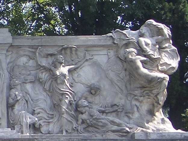 Il monumento a Carducci - particolare