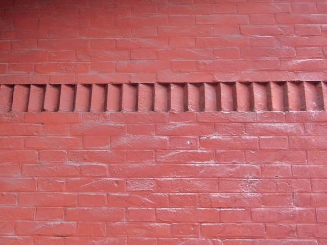 La Fabbrica del Ghiaccio - particolare del muro esterno