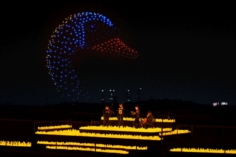 copertina di DroneArt Show: Le Quattro Stagioni