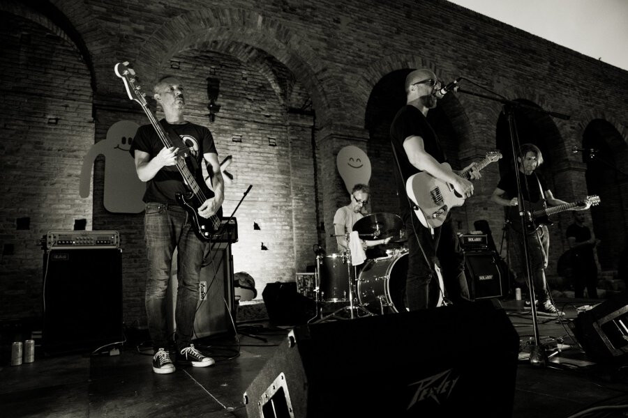 copertina di Chronics + Crooks live