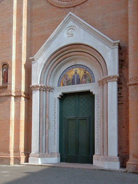 Chiesa di San Martino, portale