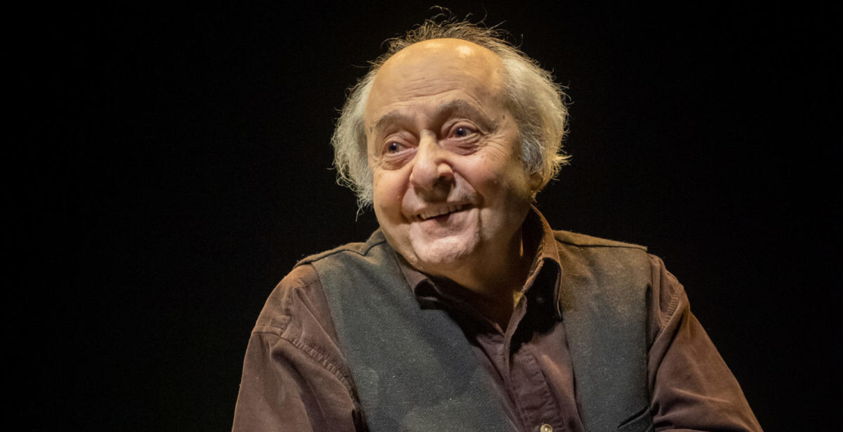 Il giro del teatro in 90 anni. Vittorio Franceschi