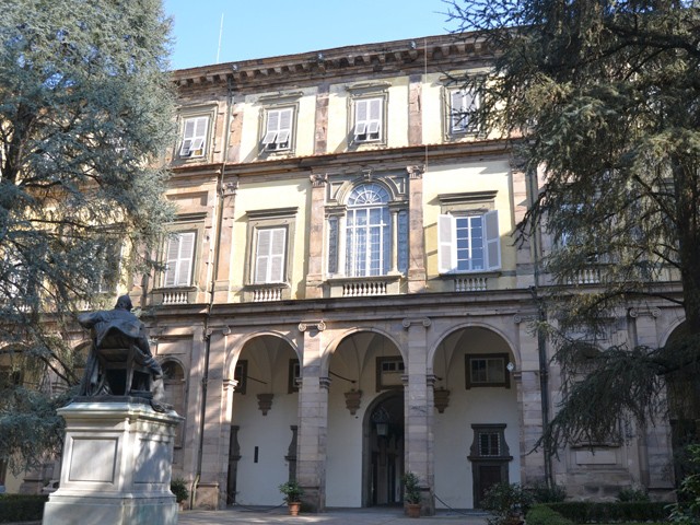 Lucca - ex Palazzo Ducale - corte interna