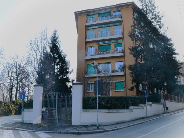 Via Castiglione angolo via Sabbioni (BO)