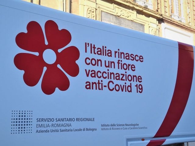 Clinica mobile per la vaccinazione anti-Covid