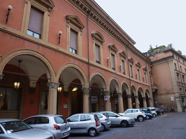 Palazzo Gessi - sec. XVII - poi Cinema teatro Medica - via Montegrappa (BO)