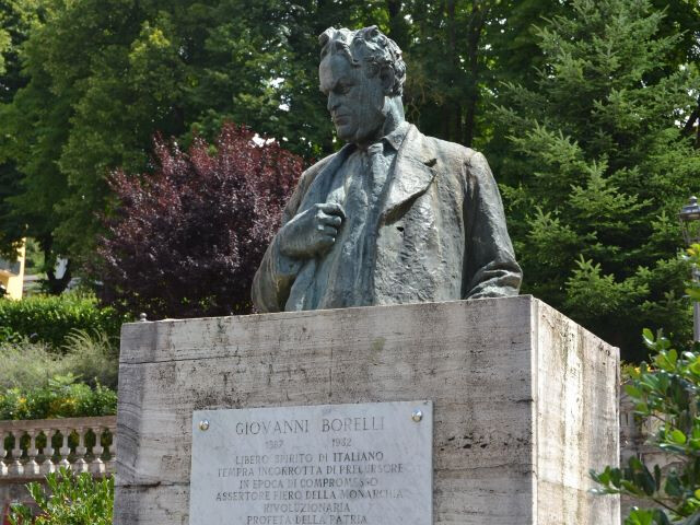 Monumento a Giovanni Borelli