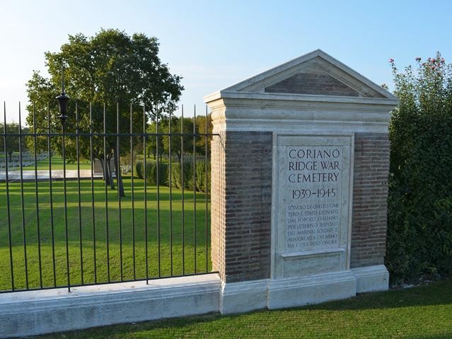 Coriano Ridge War Cemetery (RN)