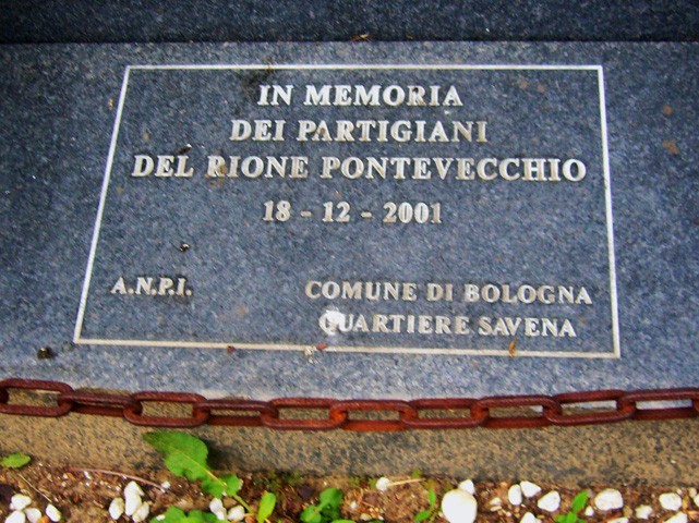 In memoria dei partigiani del rione Pontevecchio - via Genova (BO)