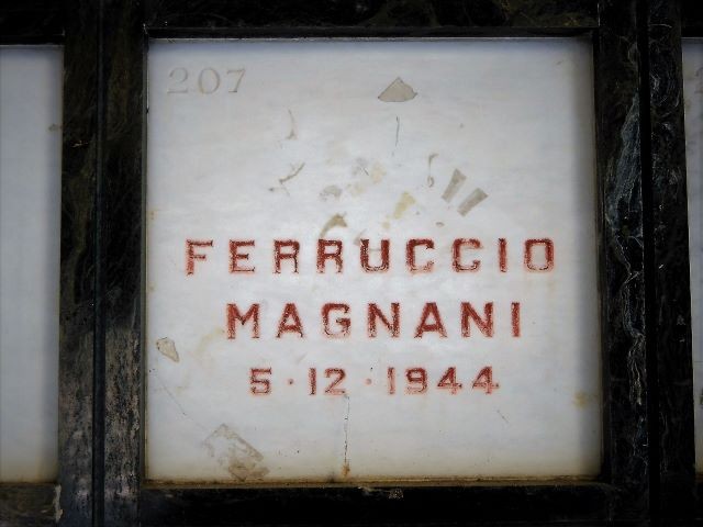 Tomba di Ferruccio Magnani nel sacrario dei partigiani - Cimitero della Certosa (BO)