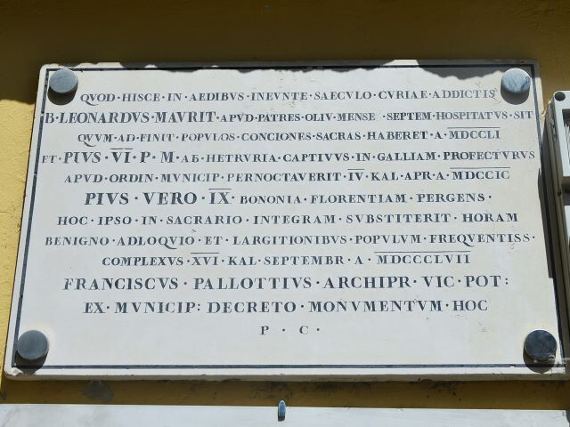 Lapide a ricordo della sosta dei papi Pio VI e Pio IX