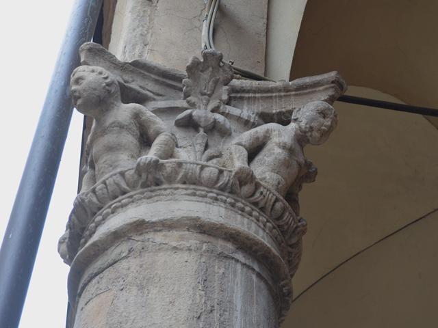 Palazzo Bonasoni - portico - particolare