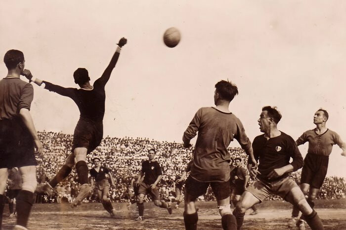 immagine di Campus di calcio. Studenti del Bologna FC dall’università alla città