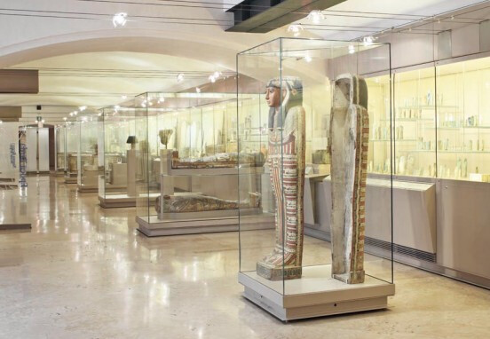 copertina di Oltre il visibile