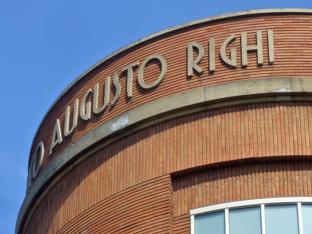 Liceo Augusto Righi, facciata, particolare