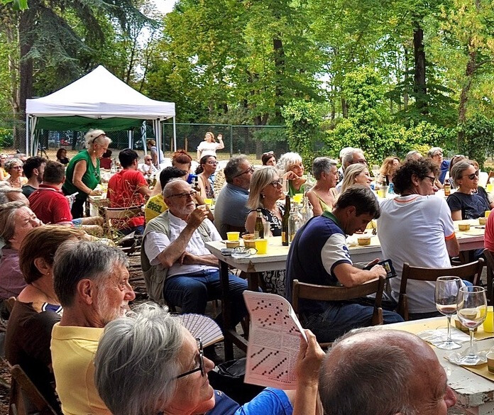 copertina di Cucine Popolari: Pranzo di Ferragosto 2025
