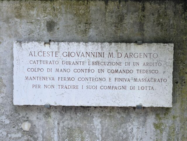 Lapide in onore di Alceste Giovannini