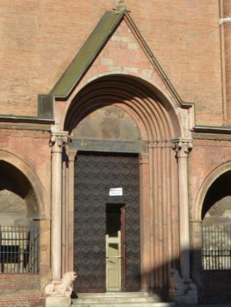 Chiesa di San Giacomo Maggiore - portale