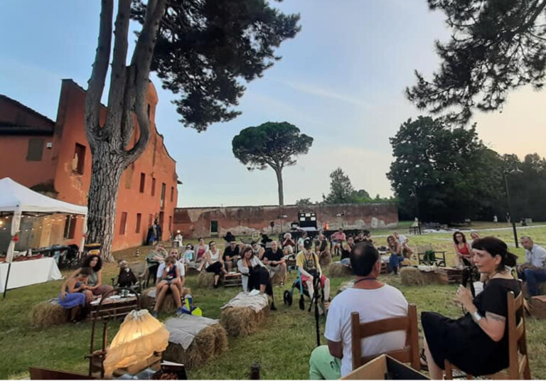 copertina di Fuori confine festival - Il borgo delle meraviglie