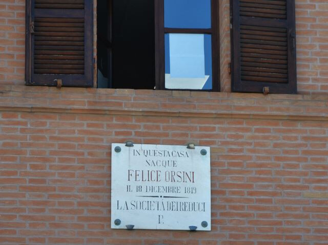 Lapide sulla casa natale di Felice Orsini