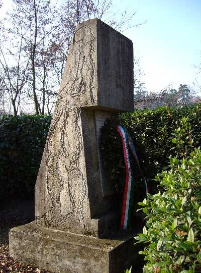 Monumento ai martiri di Pizzocalvo - scult. Luigi Mattei