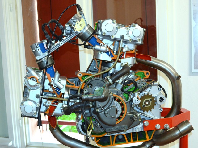 Motore desmodromico Ducati 