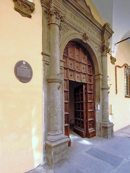 Palazzo Marescotti, il portone