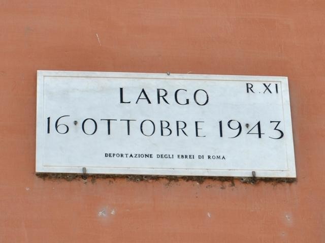 Largo 16 ottobre 1943 - ricorda il rastrellamento del ghetto di Roma