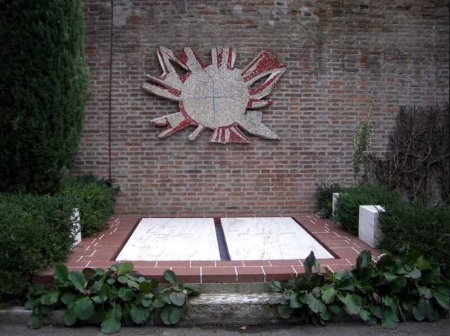 La tomba del pittore Saetti alla Certosa
