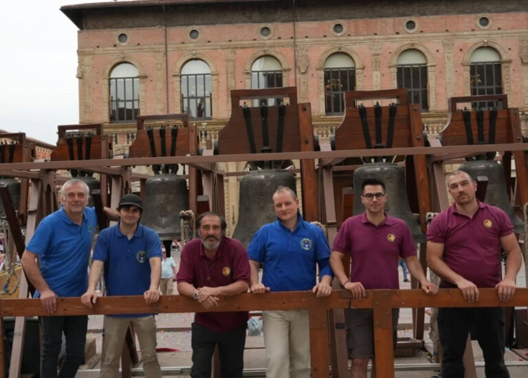 copertina di Il suono delle campane celebra la Pasqua: appuntamento con i Campanari bolognesi