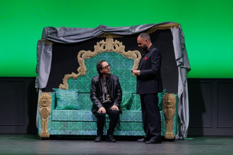 copertina di Benvenuti in casa Esposito