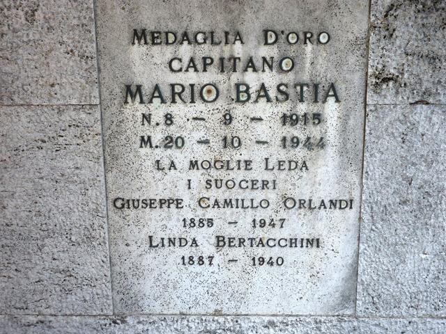 Tomba di Mario Bastia 