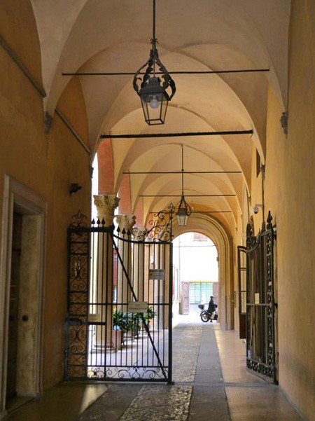 Palazzo Bianconcini - atrio