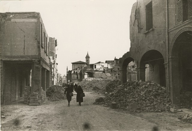 Bombardamenti a Bologna - Via Lame - 1944/03/22 - Fondo Miscellanea Bologna 900 - Archivio fotografico: Fondazione Cineteca di Bologna