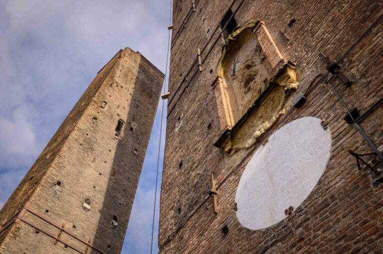 immagine di Intorno alla Garisenda