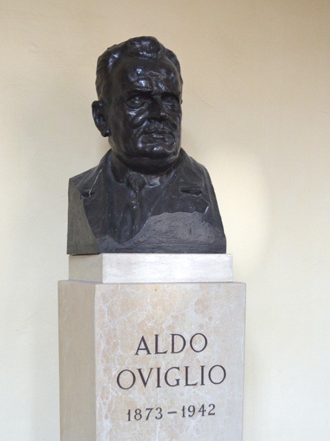 Busto dell'avv. Aldo Oviglio 