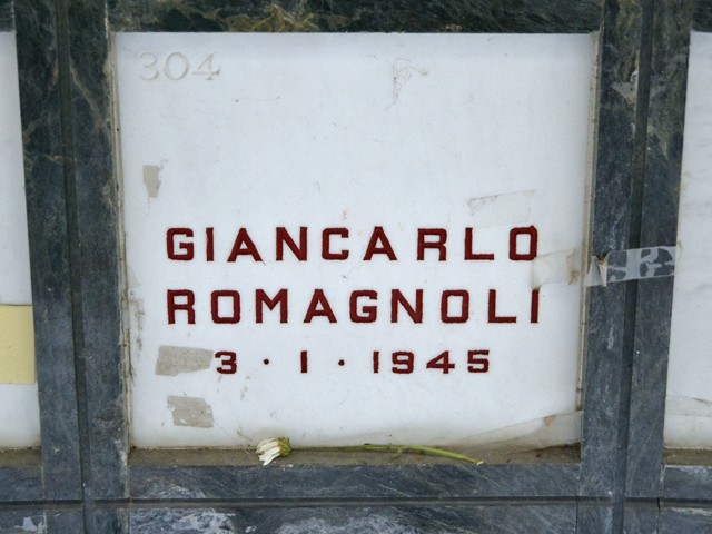 Tomba di Giancarlo Romagnoli nel sacrario dei partigiani alla Certosa (BO)