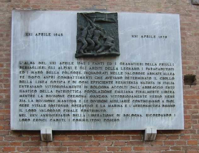 Lapide a ricordo dei contingenti italiani che hanno partecipato alla Liberazione - Piazza Nettuno (BO)