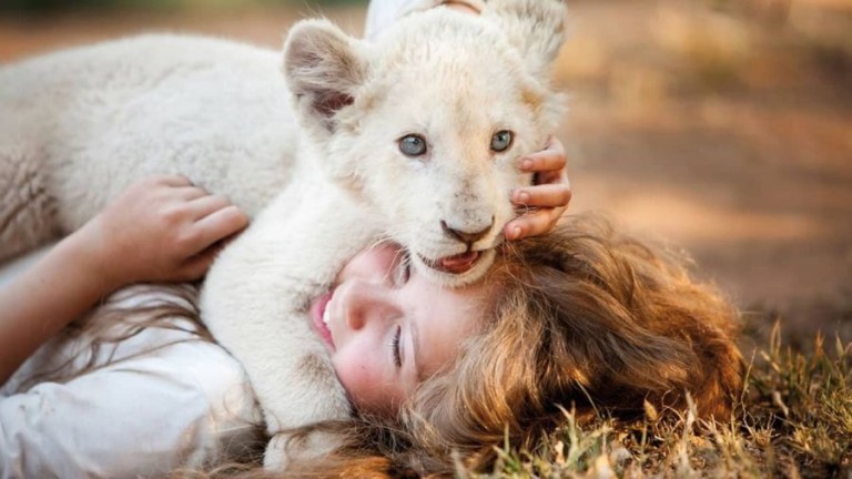 mia e il leone bianco.jpg