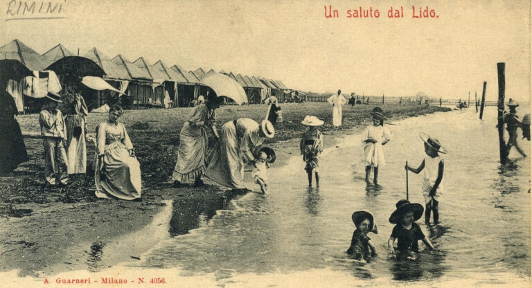copertina di Ecologia e politica del turismo balneare